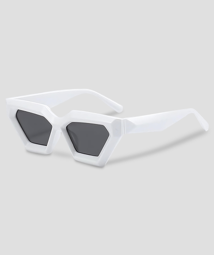 Eldoria-gafas-de-sol-blancas-festival.png