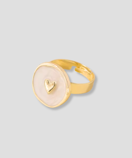 Bonito-anillo-crema-corazón.png