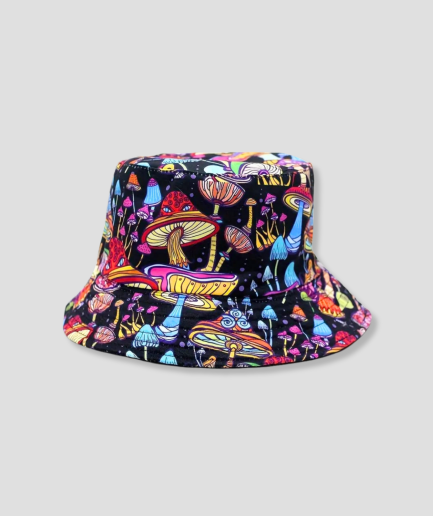 Sombrero de pescador con setas.png