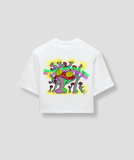 Camisetas cortas blancas en festivales.png