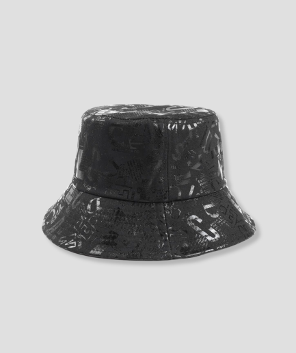 Gorra de pescador negra con estampados.png