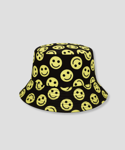 Gorra de pescador con emoticono negro.png