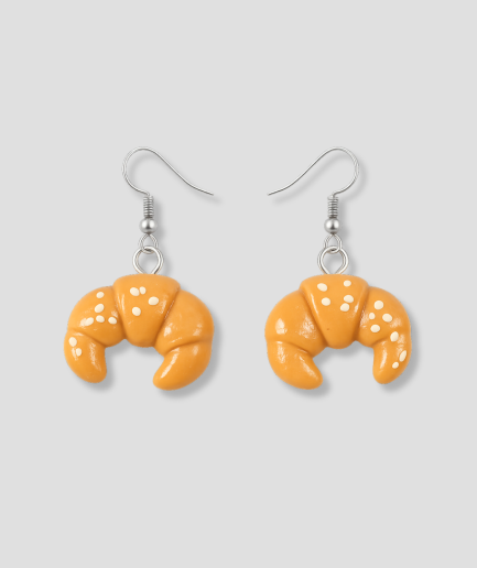 crosissant-earring.png