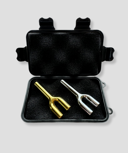 doble-pipa-de-tabaco-dorado.png