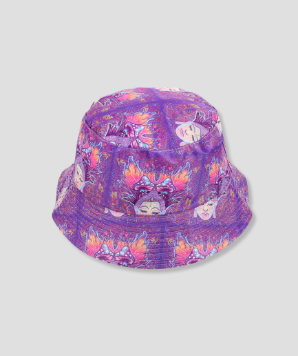 pescadores-con-sombreros-morados.png