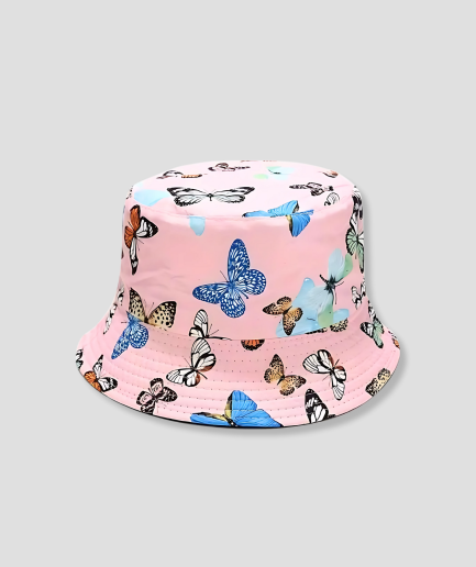 gorro-rosa-con-ala-de-mariposa.png