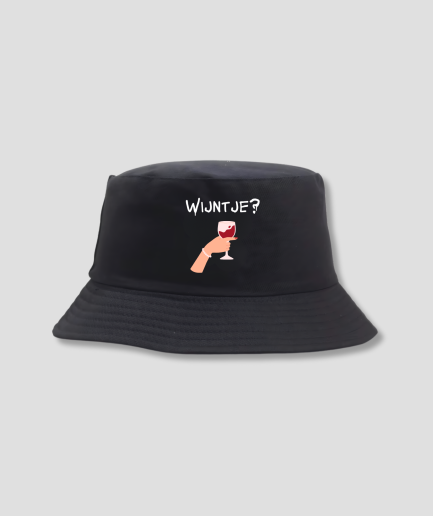 copa-de-vino-en-una-sombrero-de-palo.png