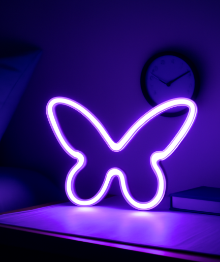 Lámpara de neón con forma de mariposa, color morado