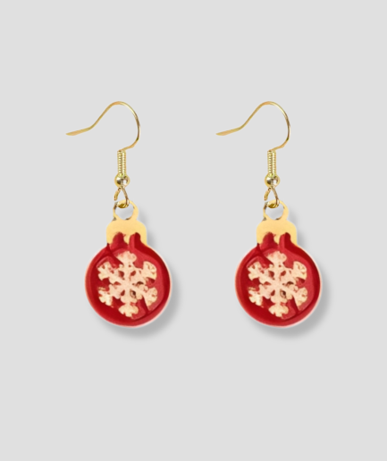 pendientes con forma de bola de Navidad
